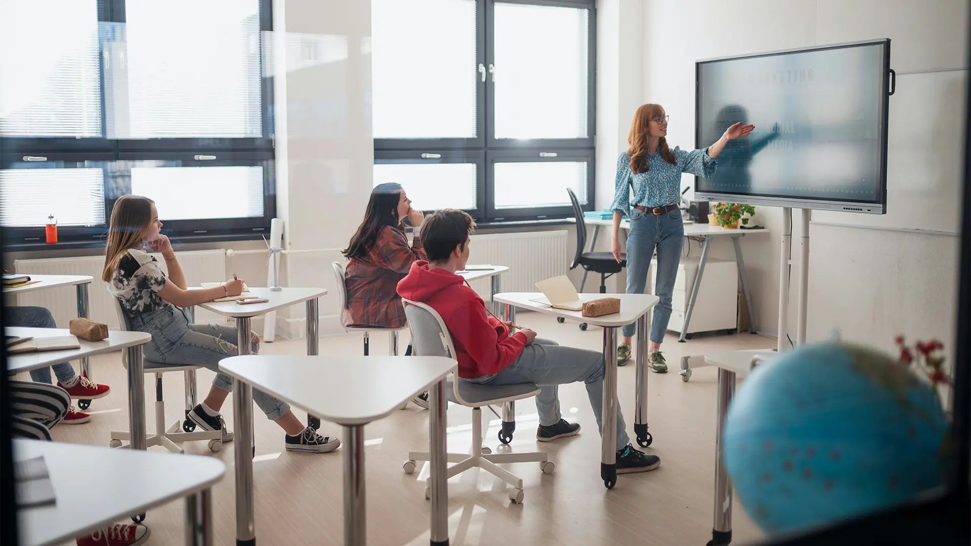 Quel personnel scolaire doit être formé à l’utilisation d’un défibrillateur ? – FIMUQ