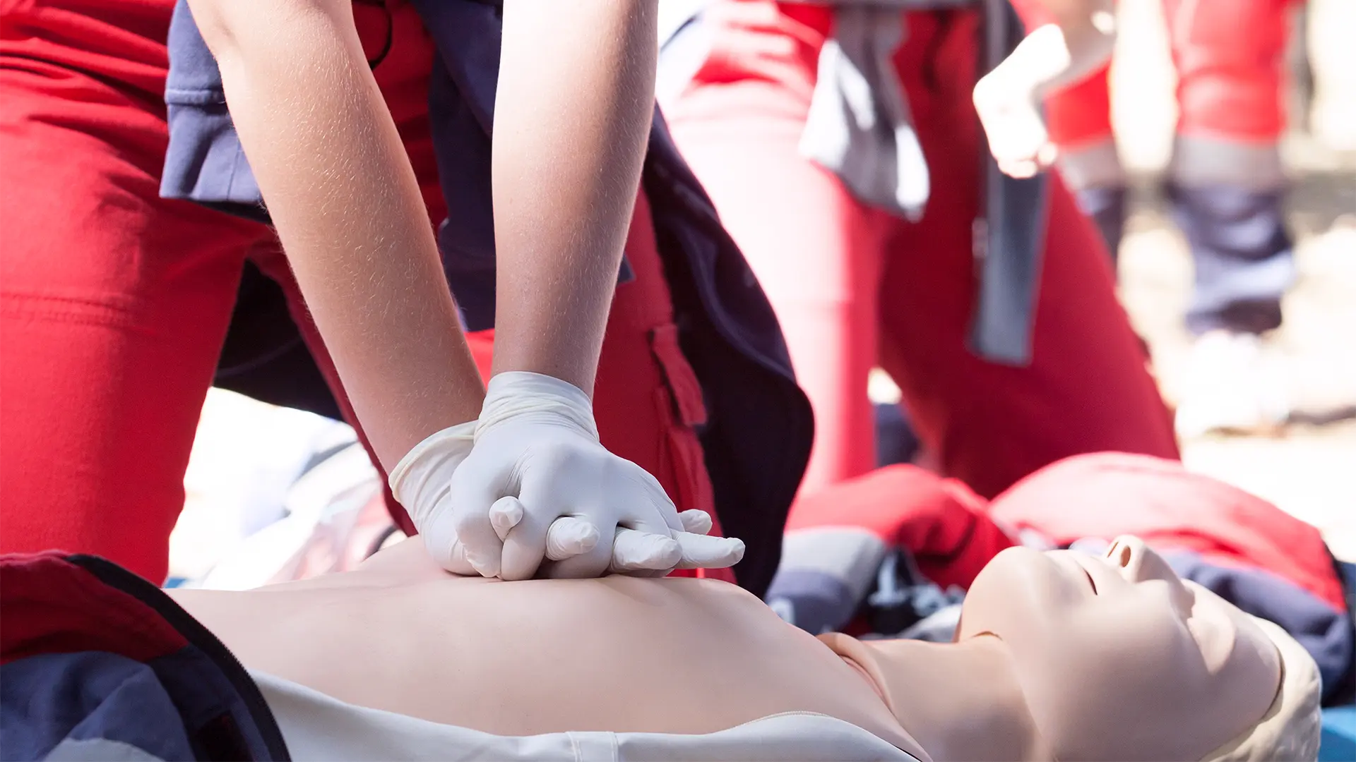 Différences entre une formation RCR grand public et une formation pour professionnels de la santé – FIMUQ